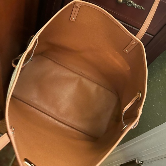 Michael Kors Tan and Cream Signature Tote - Picture 5 of 5